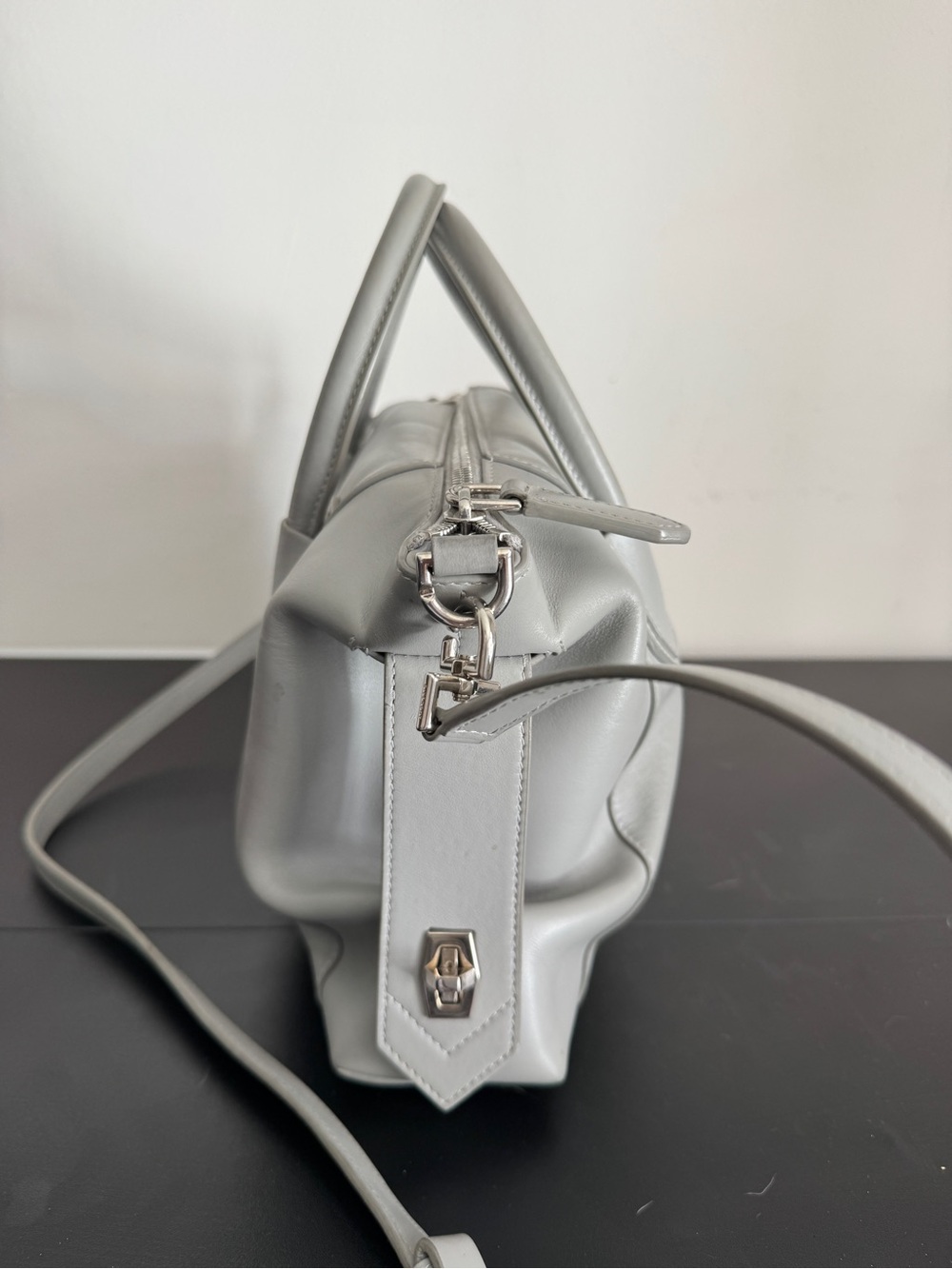Givenchy Small Antigona Gray Leather Satchel Crossbody Bag - Picture 5 of 7